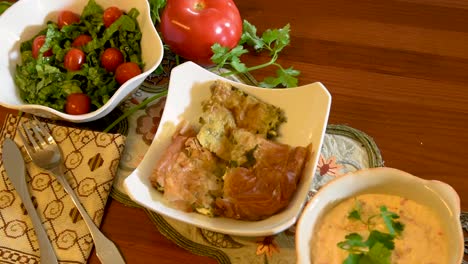 Cocina-Mediterránea-Saludable,-Concepto-De-Tres-Platos-Para-El-Almuerzo-O-La-Cena