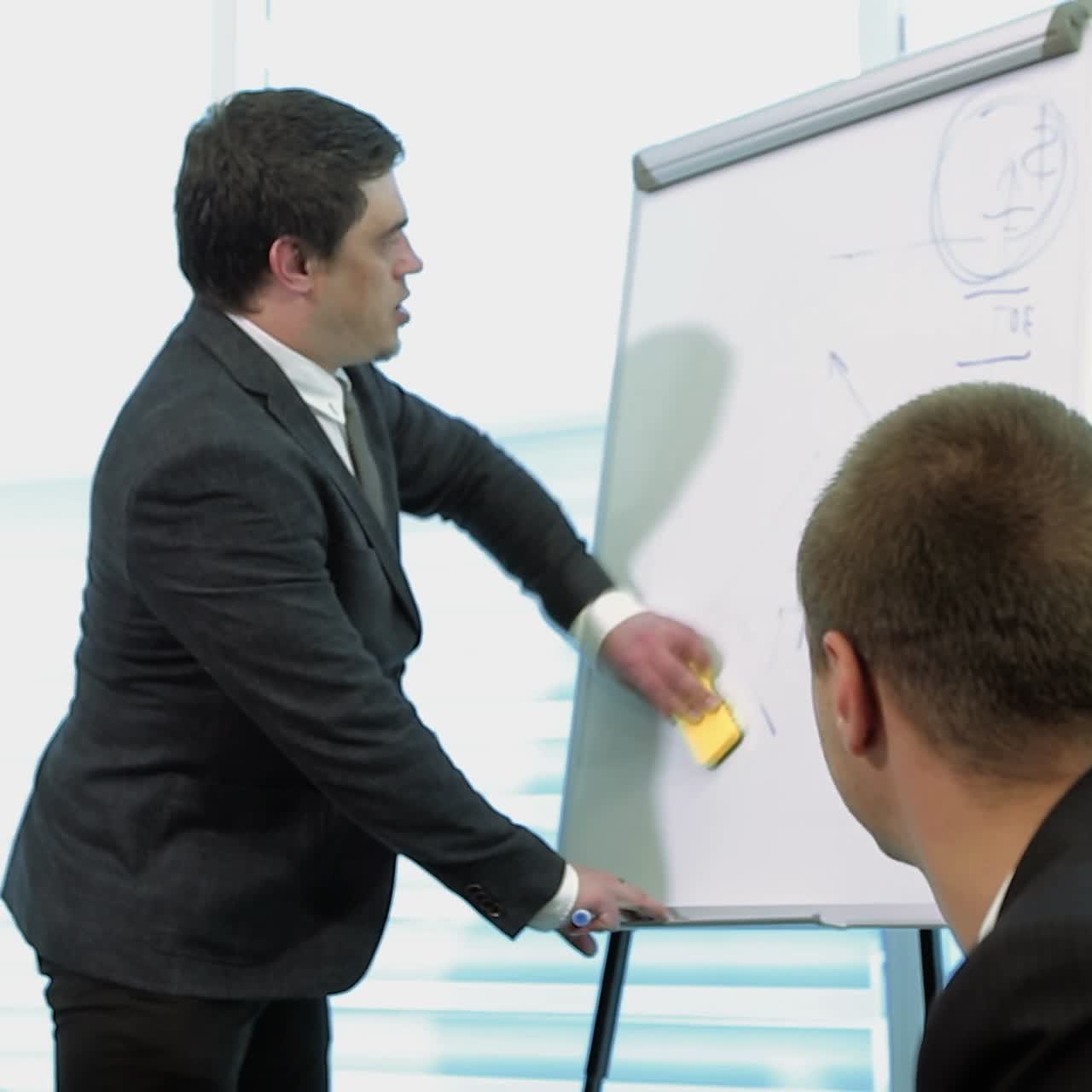 concepto de trabajo en equipo de comunicación corporativa