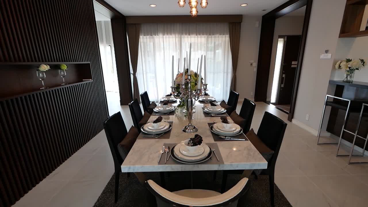 Luxury and Elegant Dining Area Decoration