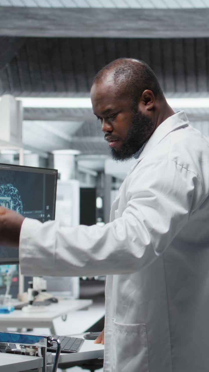 Vertical Video Black medic using artificial intelligence to observe effect during new drug test