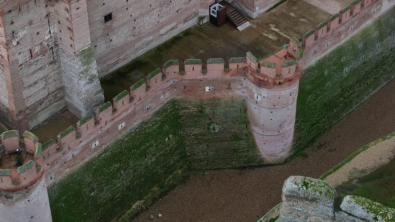 Ponte d'ingresso alla fortezza (vista aerea)