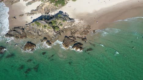 Toma-Aérea-Del-Paso-En-Byron-Bay