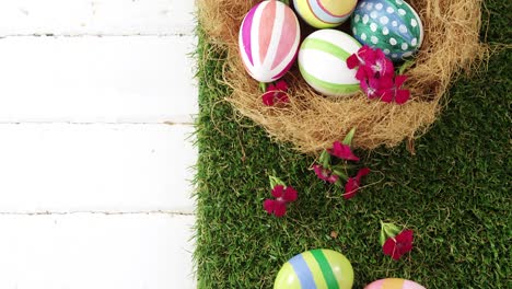 huevos de pascua pintados en el nido