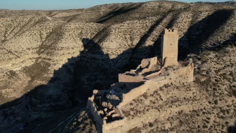 XI-century-muslim-castle-with-a-huge-tower-in-Cadrete,-Zaragoza,-Spain