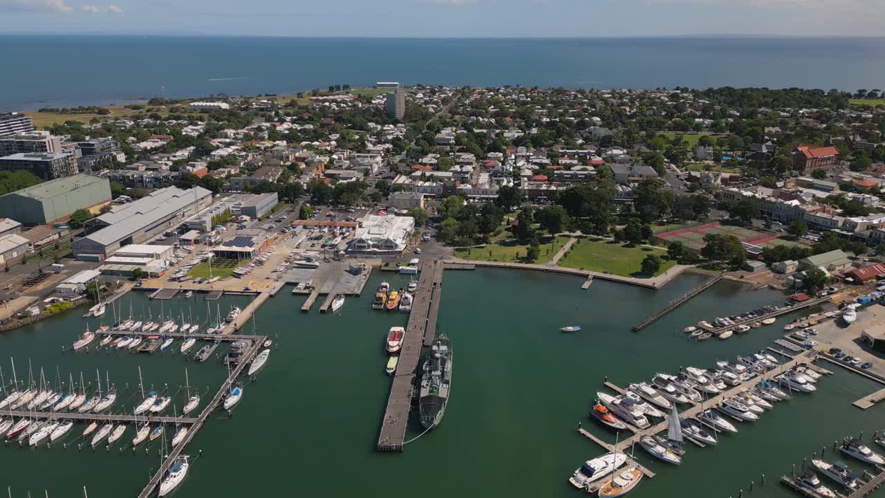 Drone footage of Gem Pier in Wiliamstown, Melbourne.