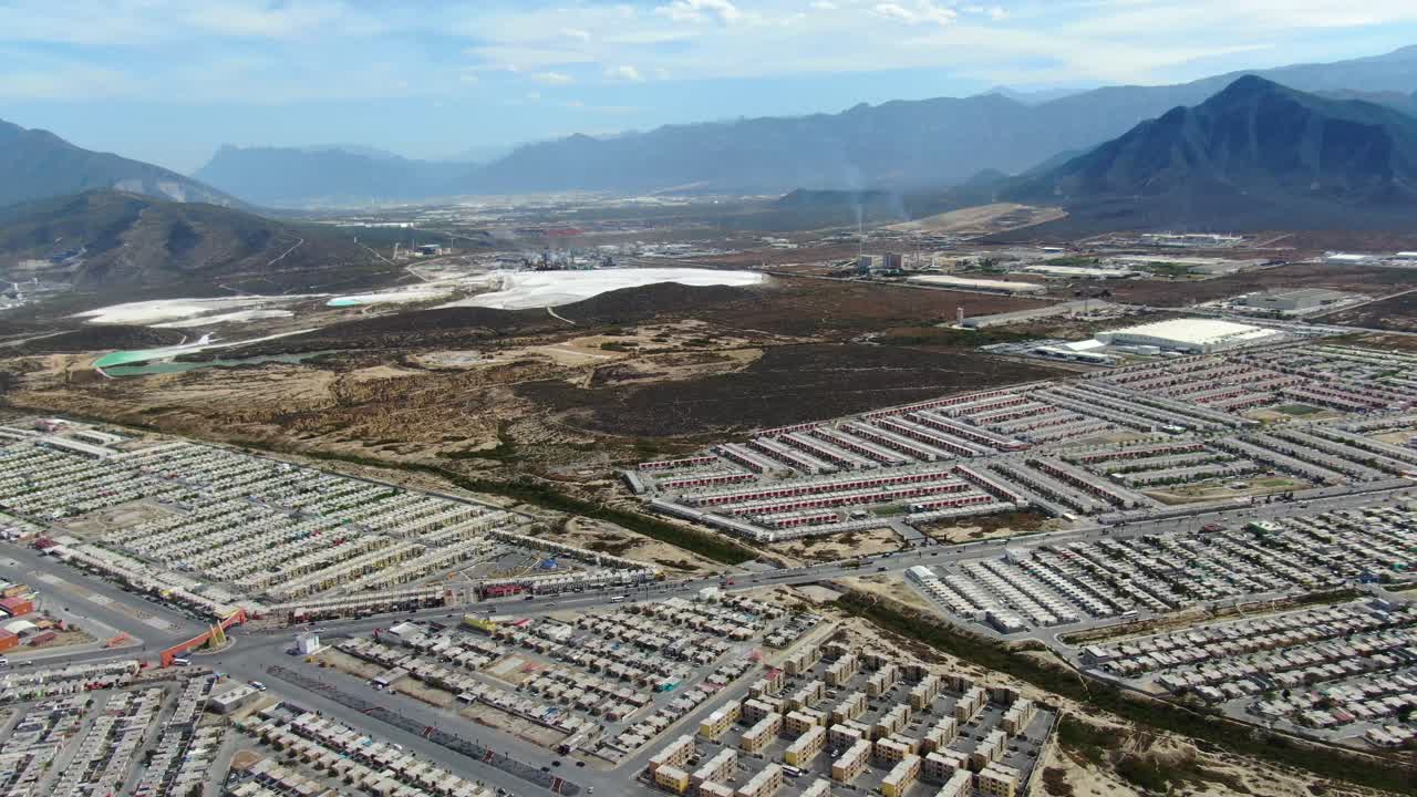 Business and industrial center in Monterrey fringed by high mountains and La Huasteca park