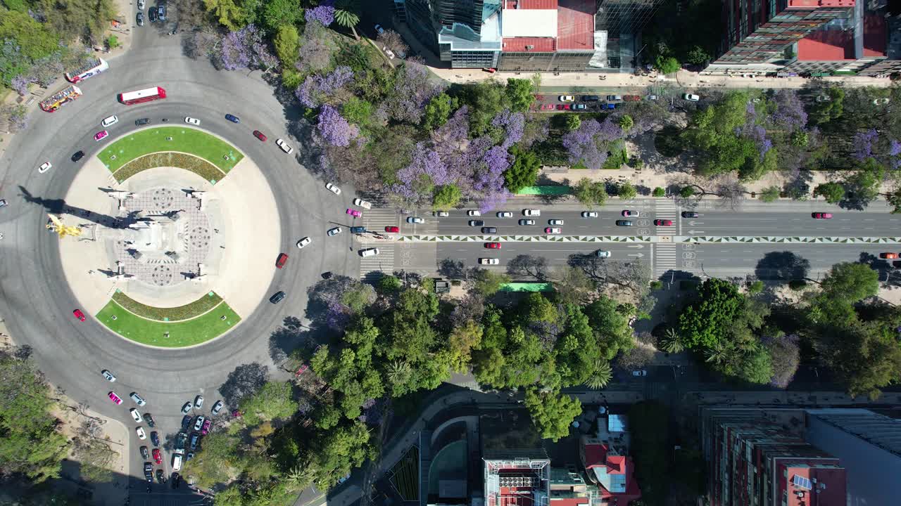 tomada de avión no tripulado del ángel de la independencia en la ciudad de méxico