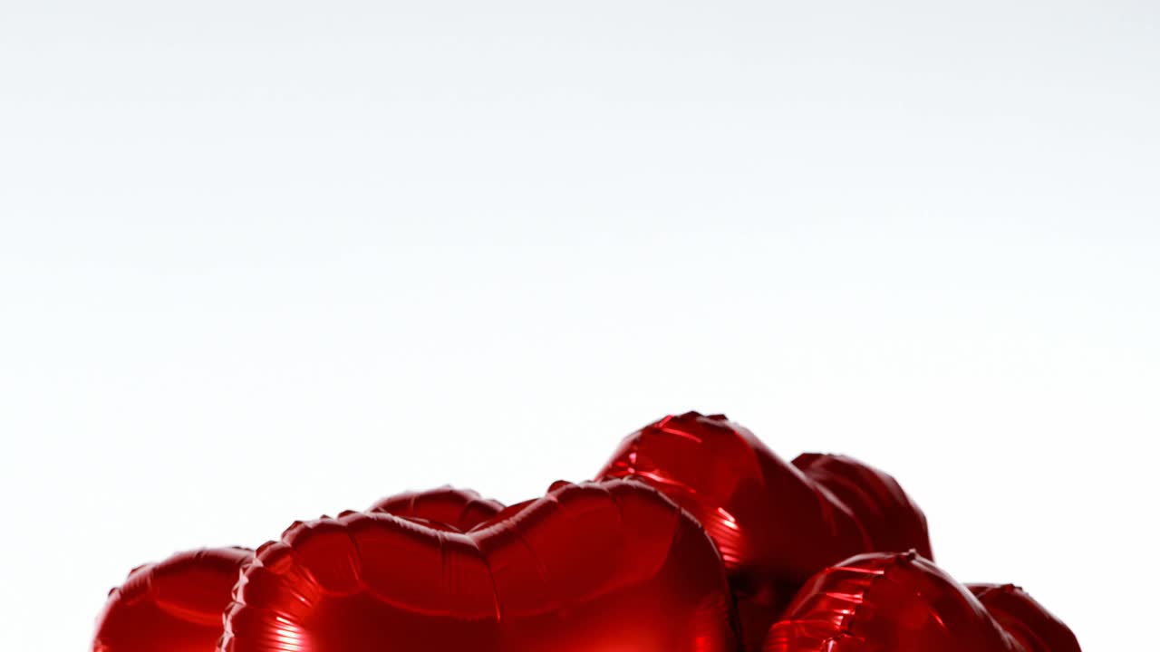 공중에 떠다니는  ⁇ 은 풍선 4k