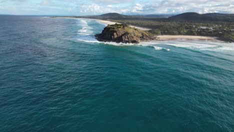 Olas-Y-Océano-En-Norries-Head-En-Nueva-Gales-Del-Sur,-Australia---Toma-Aérea