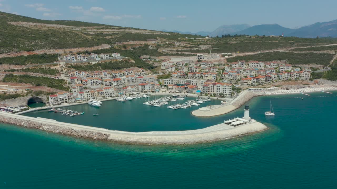zona residencial turística moderna bahía de lustica con bienes raíces de lujo cerca del mar adriático en montenegro