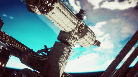 elementos de la estación espacial internacional sobre el planeta suministrados por la nasa