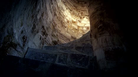 vieja escalera del castillo, animación en 3d en bucle