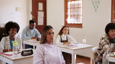 universidad, estudiantes y preguntas en el aula