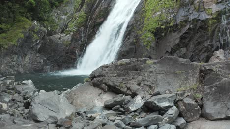 Oko-Falls,-Slowly-Revealing-Beautiful-Natural-Scene-in-Yakushima,-Japan