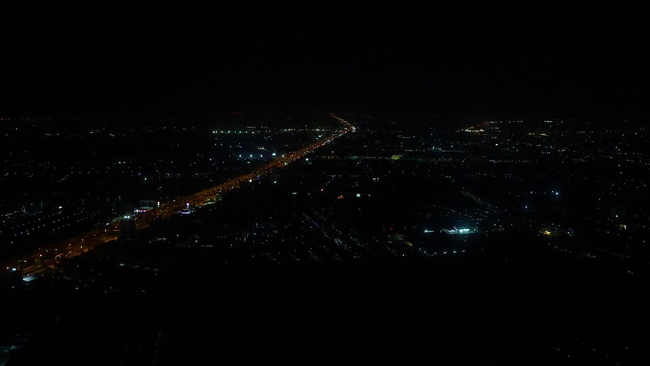 밤 에 방 공항 의 공중 사진