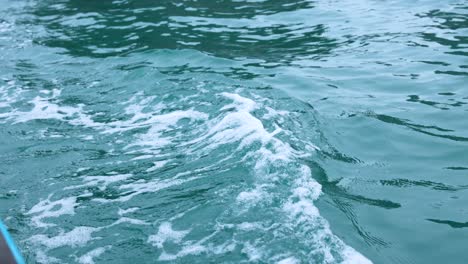 agua turquesa ondulada