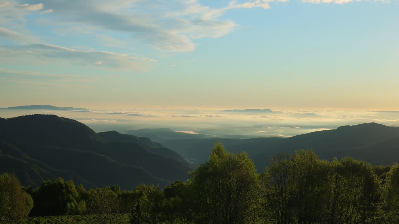 고지대 고원 위의 타임  ⁇ 스. 아름다운 자연 풍경.