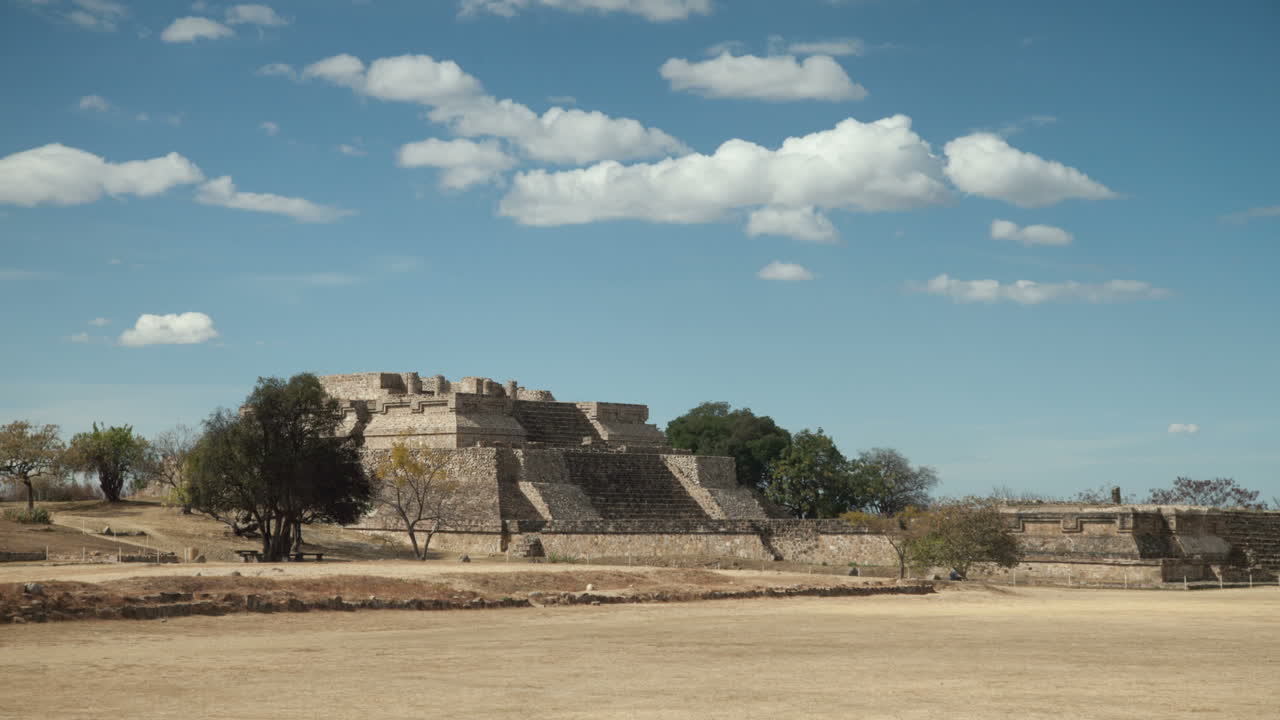 Monte Alban 000