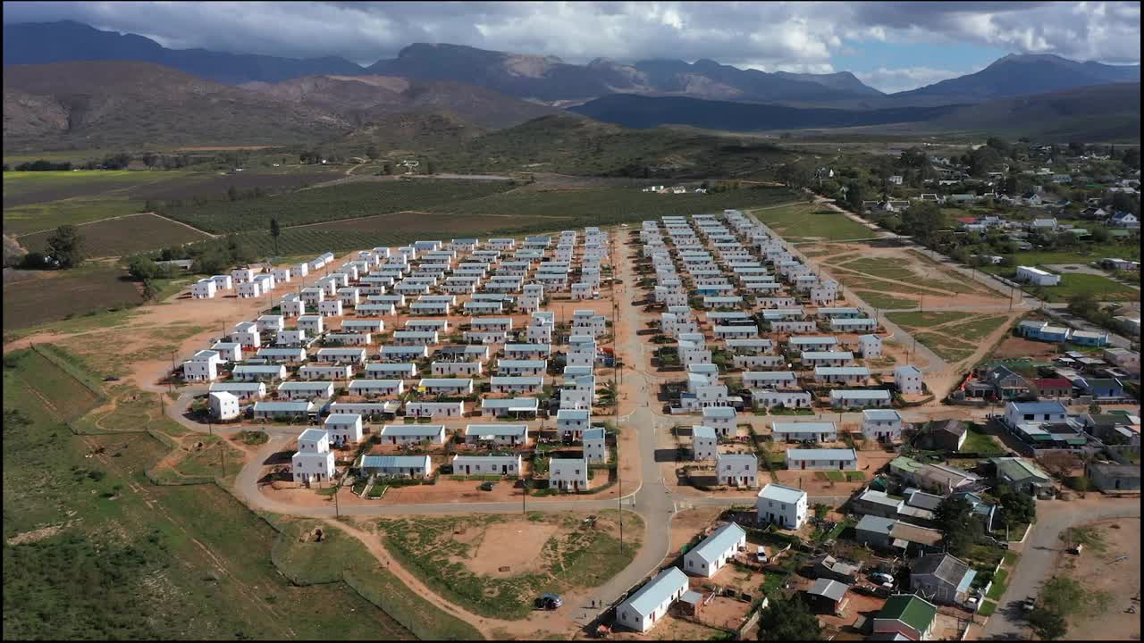 mcgregor es un pequeño pueblo en las montañas del cabo occidental.