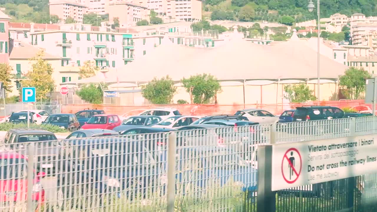 슬로우 모션으로 기차 창에서 보기