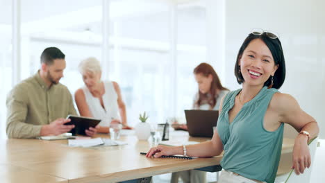 Portrait,-happy-or-woman-in-a-meeting-planning