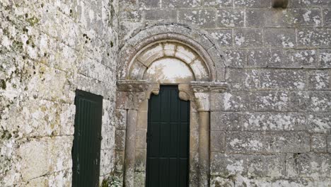 Aged-Arch-of-San-Juan-de-Cortegada,-Sarreaus,-Ourense-Spain