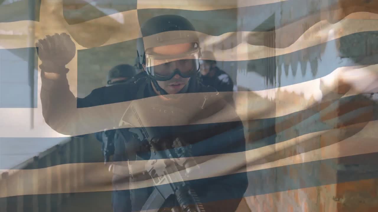 animación de la bandera de grecia sobre varios soldados