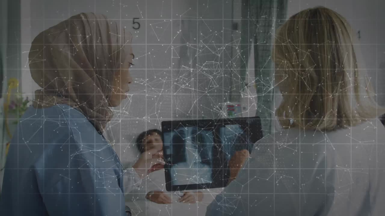 animación de cadenas sobre diversas mujeres doctoras hablando