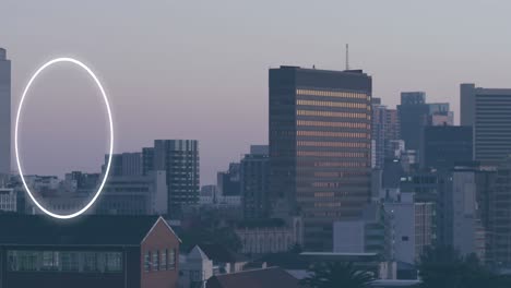 animación de iconos de medios y negocios sobre el paisaje urbano