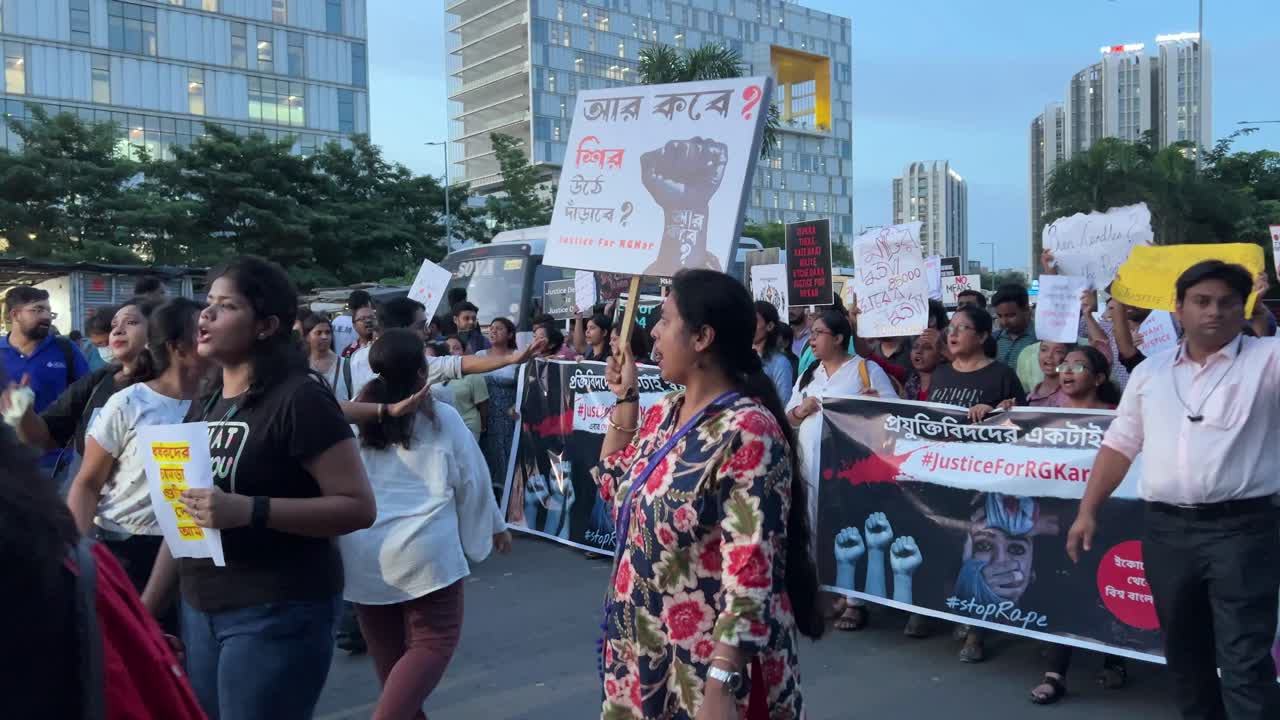 Evening protest of people demanding justice for murder of lady doctor at RG Kar hospital in Kolkata, India.