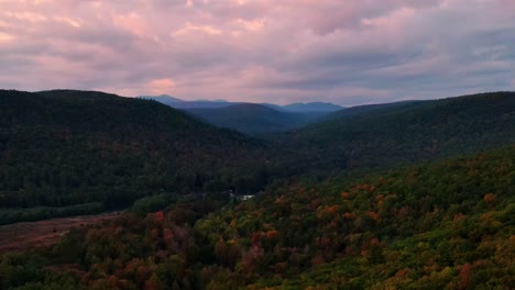 Aerial-drone-video-footage-of-sunset-in-the-beautiful-Appalachian-Mountains-during-early-autumn,-October