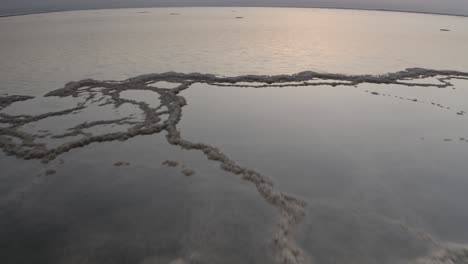 vista aérea del atardecer en el mar muerto