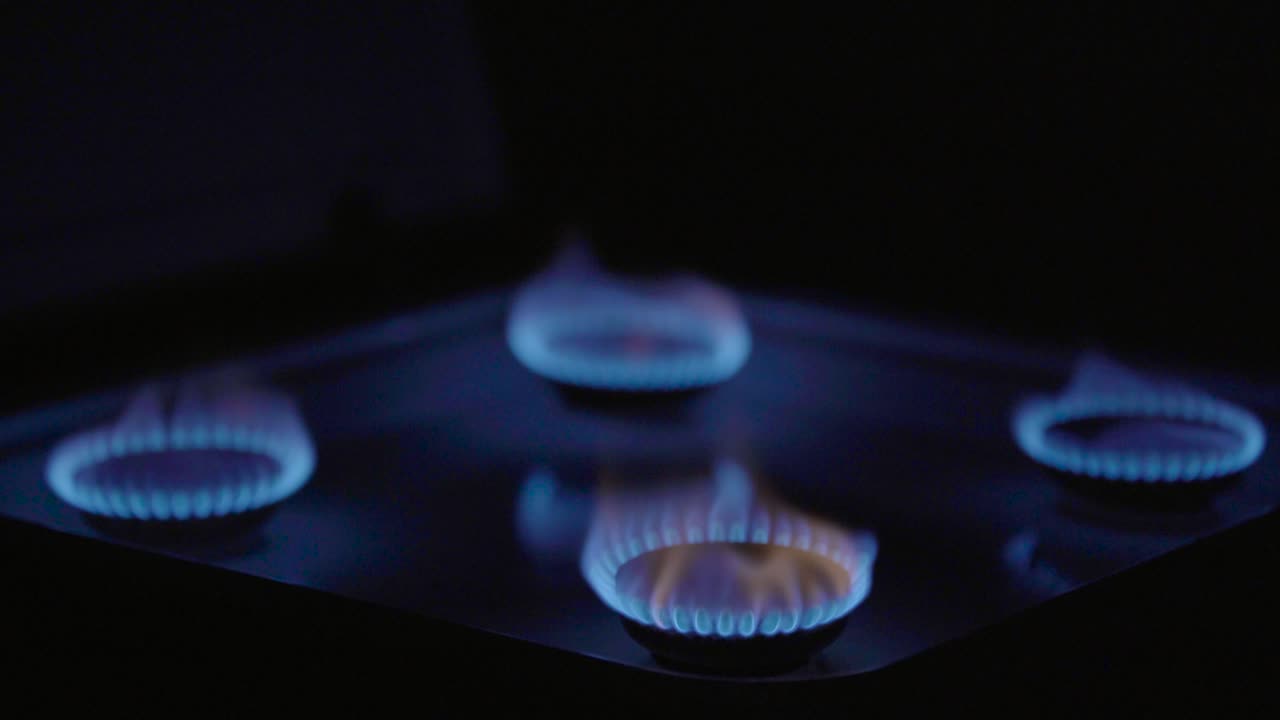 가스 스토어에서 가스 스테이커에서 화재의 클로즈업