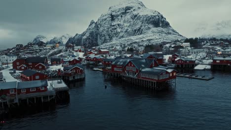 Luftaufnahme-Der-Lofoten-Inseln,-Wunderschöne-Landschaft-Im-Winter