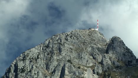 szczyt wendelstein w alpach bawarskich, niemcy