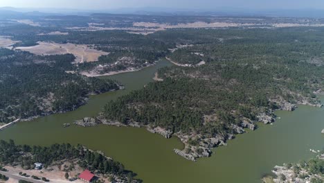 Aerial-wide-shot-of-the-Arareco-Lake-in-the-Copper-Canyon-Region,-Chihuahua