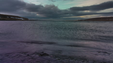 Timelapse-De-La-Montaña-De-Nieve-Durante-La-Puesta-De-Sol-En-Islandia