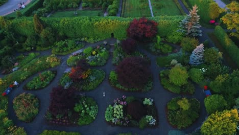 jardines de kingsbrae en nuevo brunswick de un disparo aéreo en las primeras horas de la mañana