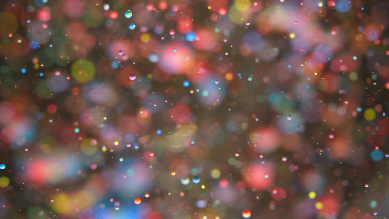 느린 움직임 밝은 색상 거품 오일 아름다운 페인트 우주 색상 움직이는 다채로운 클로즈업 아크릴 페인트 환상적인 표면 추상적인 다채로운 페인트 변형 구조 다채로운 거품