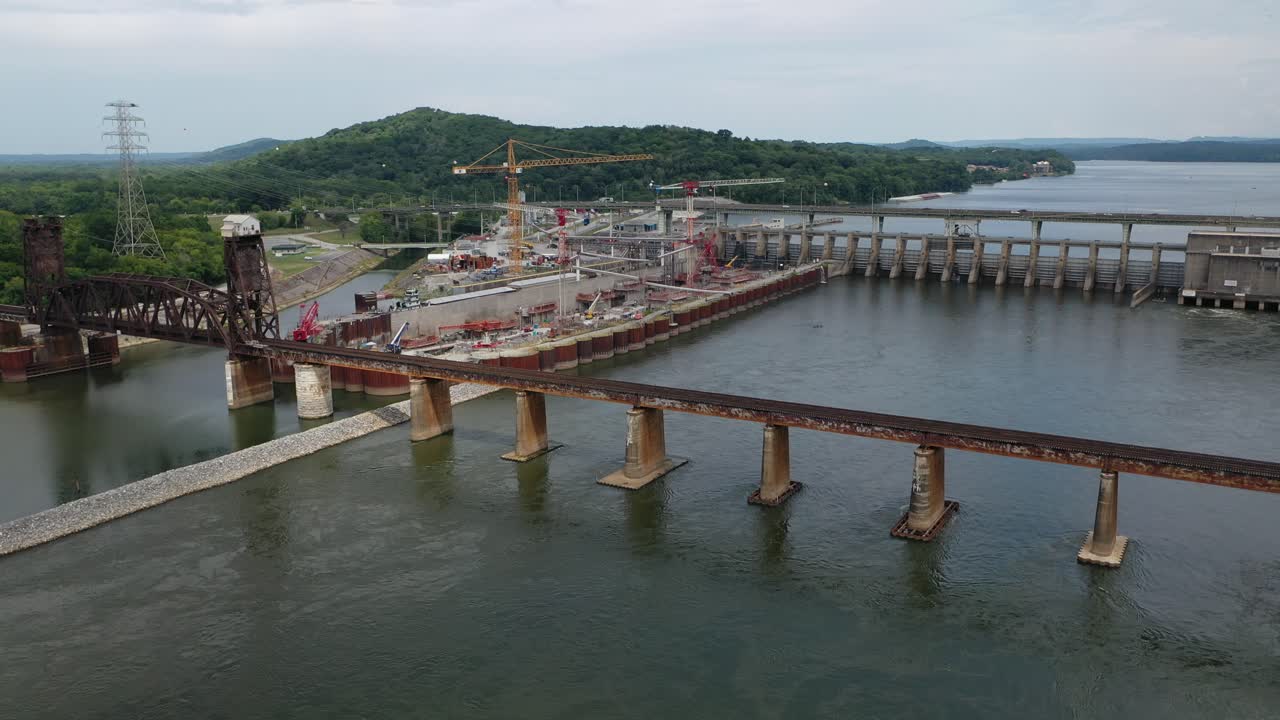 Stunning 4K drone footage of Chickamauga Dam, showcasing its structure, the Tennessee River, and scenic beauty. Perfect for infrastructure, travel, or history projects