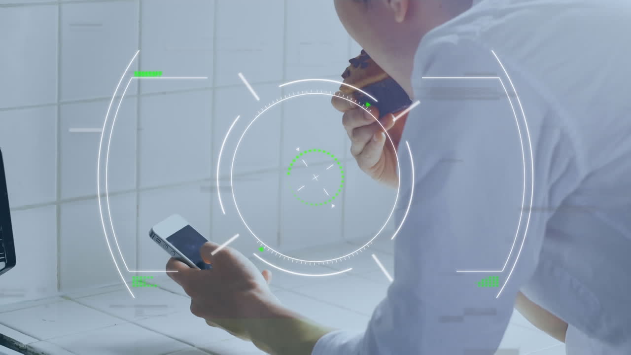 animación de interferencia y círculos en movimiento sobre el hombre usando un teléfono inteligente