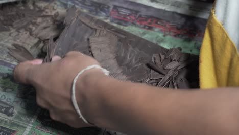 The-process-of-making-chocolate-flakes