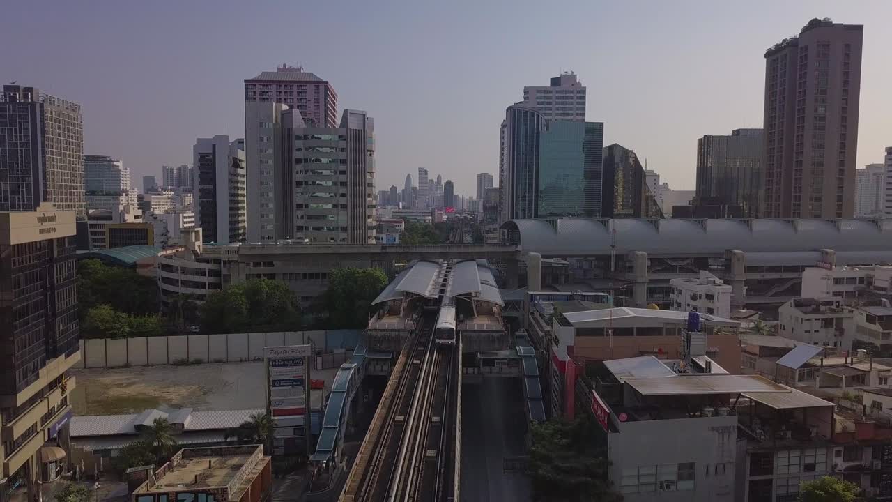 bangkok, ratchathewi, recorrido aéreo en avión no tripulado 4k