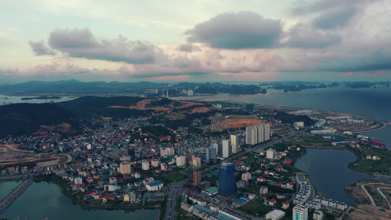 베트남의 아름다움에 경외심을 느 ⁇ 니다.