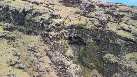 Retiro-Aéreo-De-Una-Montaña-En-El-Lado-Oeste-De-Oahu