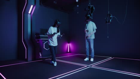 vr experience with friends