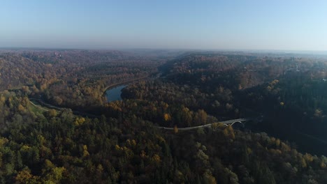 Fluss-Gauja-Devon-Tal-In-Der-Nähe-Von-Sigulda-Luftaufnahme