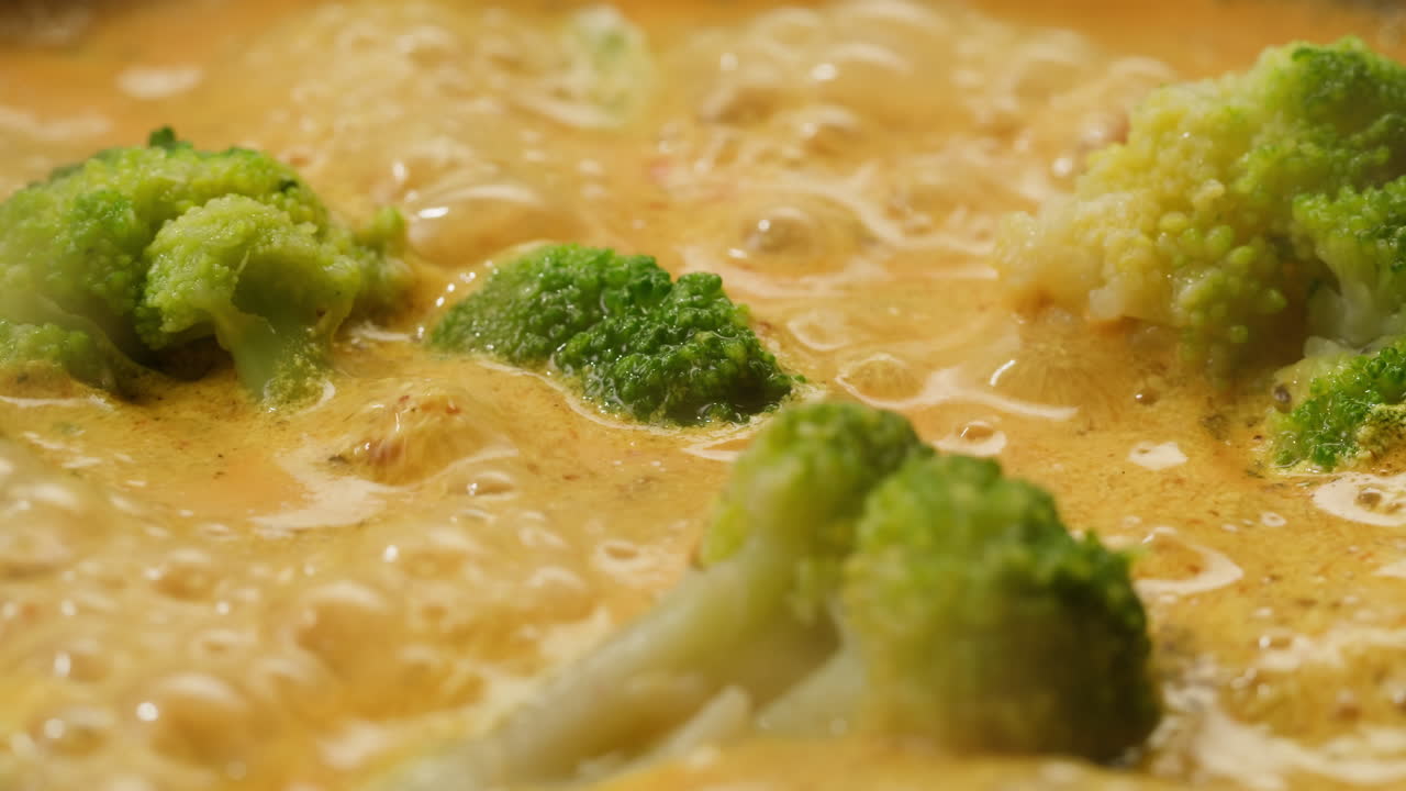 Broccoli in Curry
