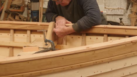 marking an oak knee for wood boat building