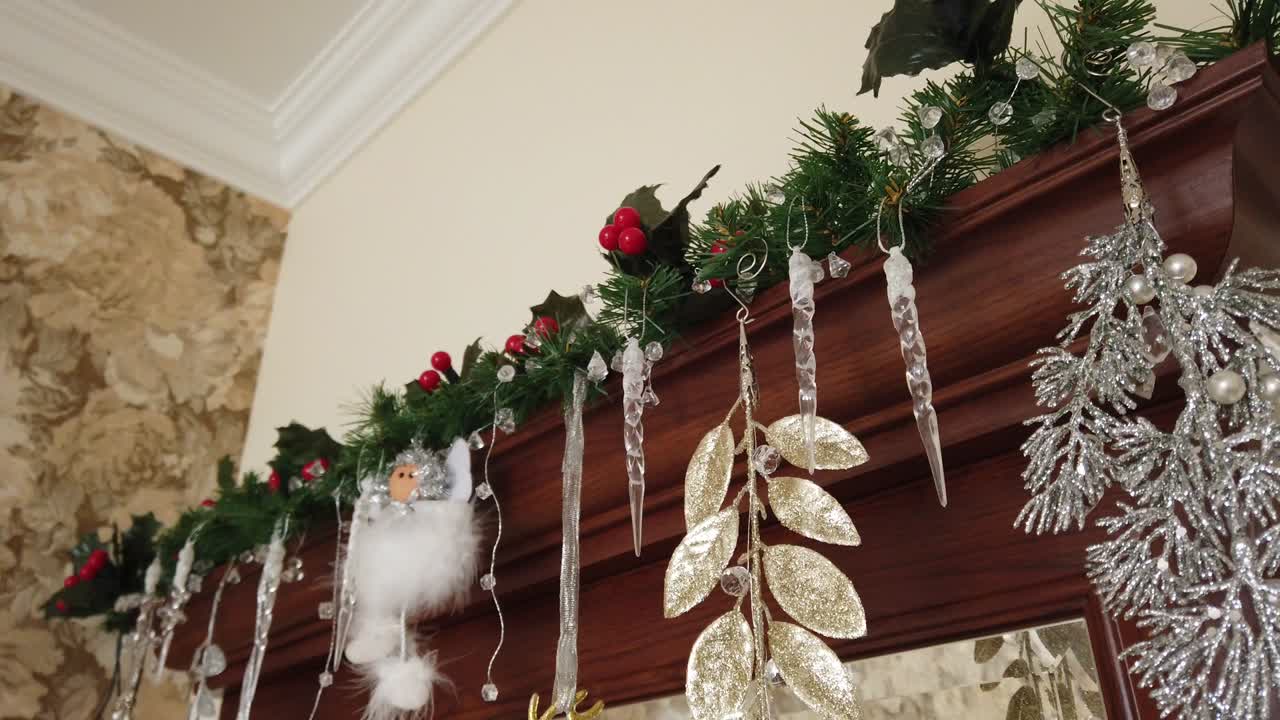 la decoración de navidad, el tiroteo en la víspera de navidad.